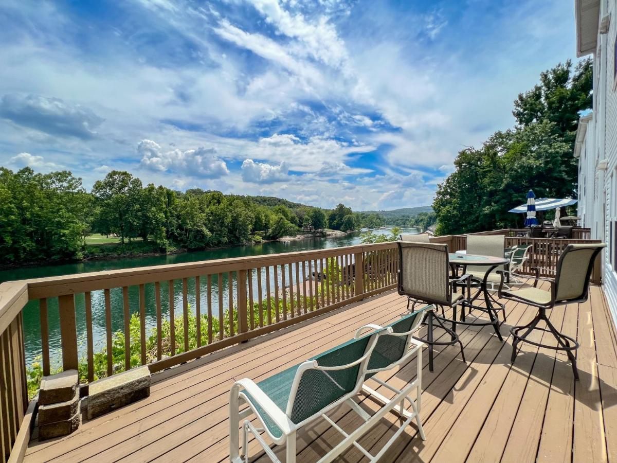 Lake Front 2Br Walk-In With Large Deck - Free Tickets Included - 79-1 Branson Luaran gambar