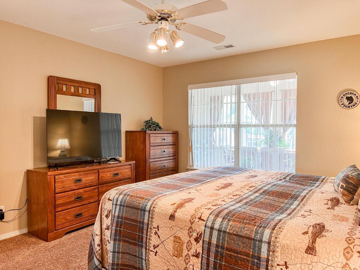 Lake Front 2Br Walk-In With Large Deck - Free Tickets Included - 79-1 Branson Luaran gambar